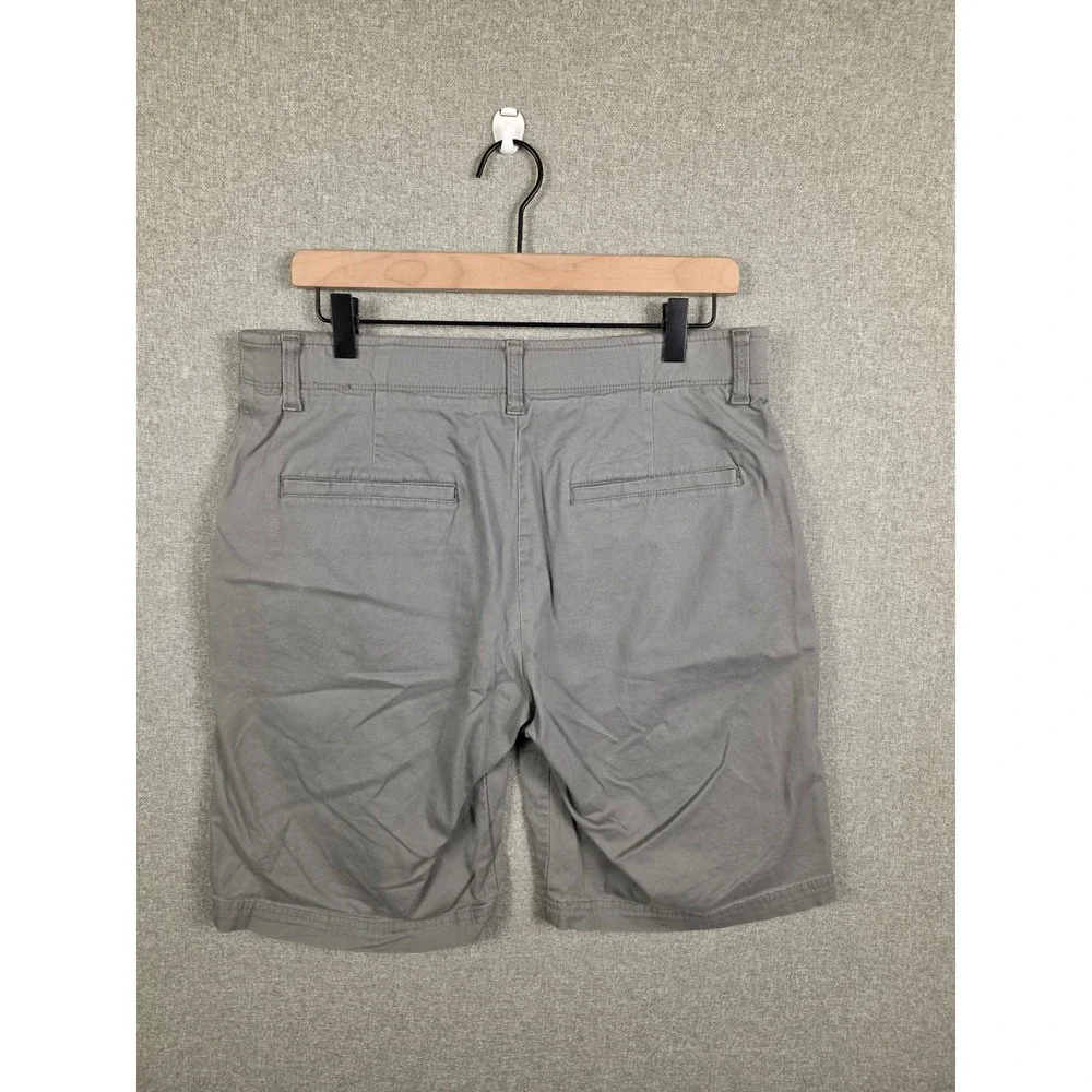 Lee X-Treme Comfort Mens Gray Chino Shorts Size 32 Stretch Flat Front 4183506